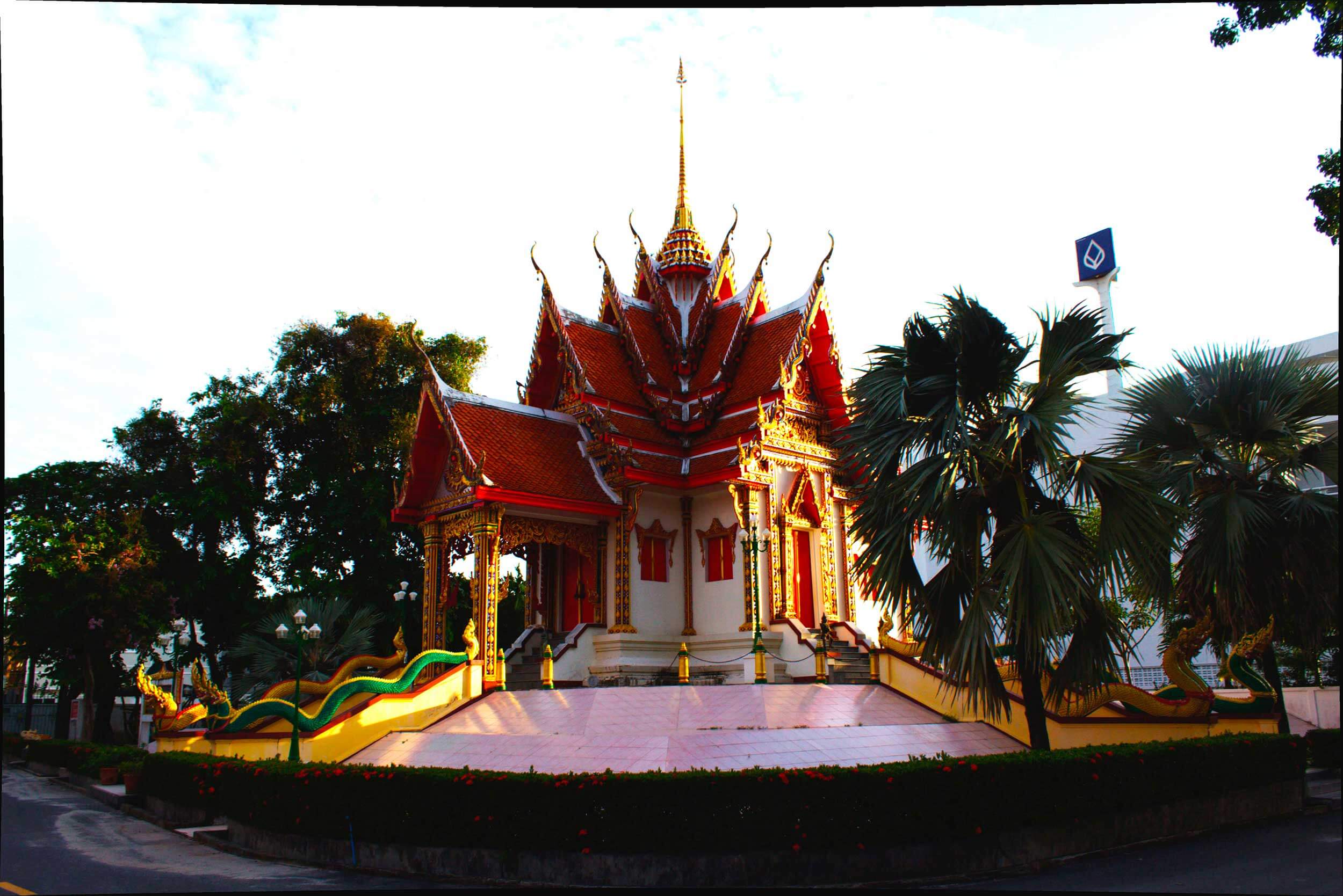 Templo budista en Khok Kloy